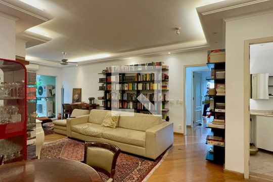 Sala de apartamento à venda com 3 quartos, 133m² em Boaçava, São Paulo