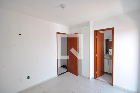 Suíte 1 de casa de condomínio à venda com 2 quartos, 100m² em Vila Mazzei, São Paulo