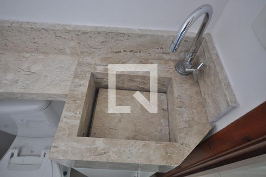 Lavabo de casa de condomínio à venda com 2 quartos, 100m² em Vila Mazzei, São Paulo