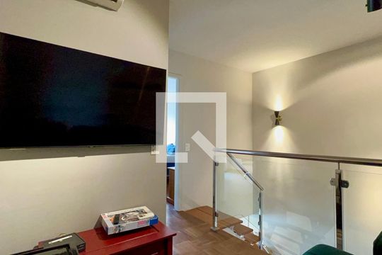 Sala de TV de apartamento à venda com 2 quartos, 90m² em Sumarezinho, São Paulo