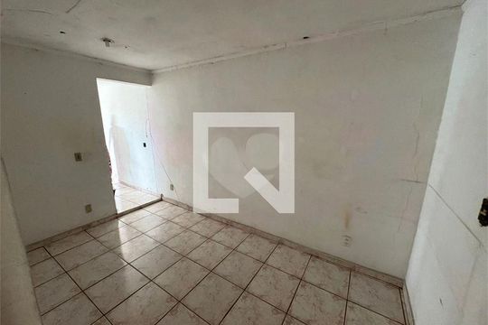 Casa para alugar com 3 quartos, 120m² em Jardim Guairaca, São Paulo