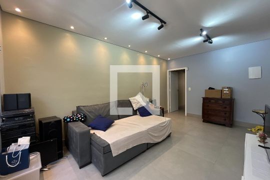 Sala de casa à venda com 3 quartos, 281m² em Jardim Libano, São Paulo