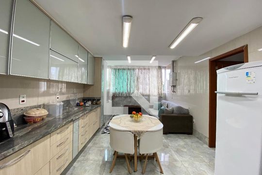 Apartamento à venda com 4 quartos, 200m² em Pilares, Rio de Janeiro
