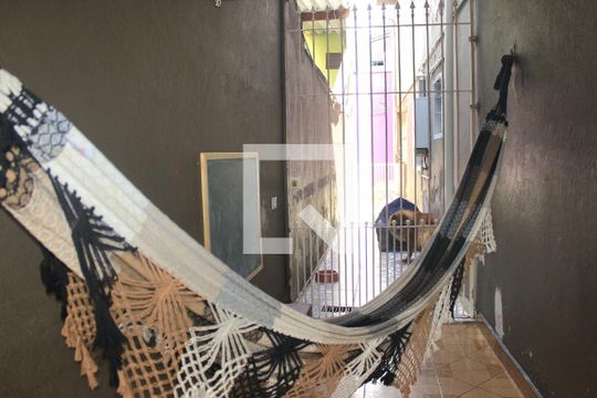 Garagem  de casa à venda com 5 quartos, 150m² em Jardim Cocaia, Guarulhos