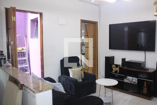 Sala com cozinha (casa 2) de casa à venda com 5 quartos, 150m² em Jardim Cocaia, Guarulhos