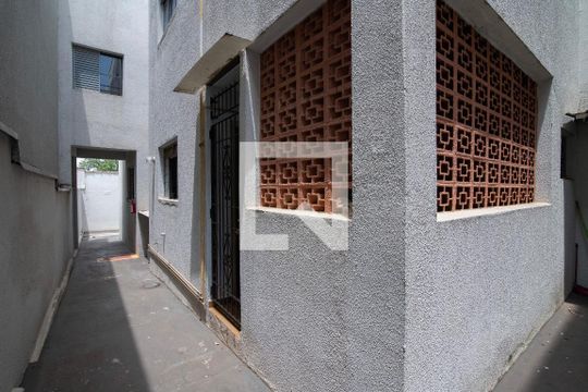 Entrada pela Área de Serviço de apartamento para alugar com 2 quartos, 86m² em Centro, Sumaré