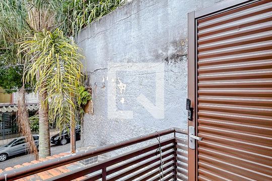 Varanda do Quarto 1 de casa à venda com 2 quartos, 75m² em Vila Santa Isabel, São Paulo