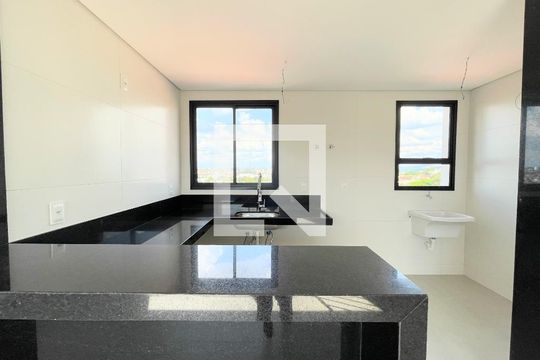 Cozinha de apartamento à venda com 4 quartos, 144m² em Planalto, Belo Horizonte