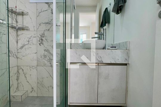 Banheiro de apartamento à venda com 2 quartos, 120m² em Vila Anglo Brasileira, São Paulo