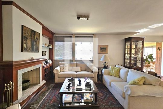 Apartamento à venda com 3 quartos, 155m² em Jardim Europa, São Paulo