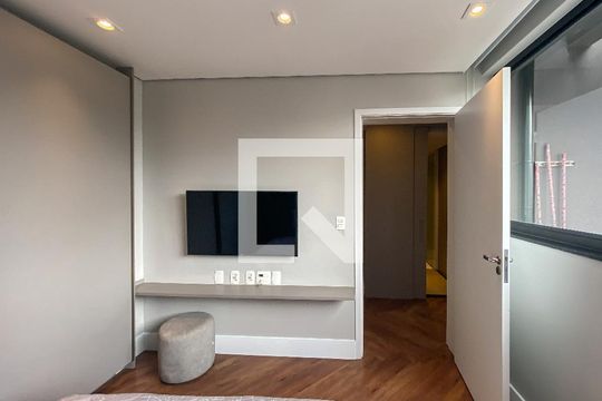 Quarto de apartamento à venda com 1 quarto, 65m² em Vila Olímpia, São Paulo
