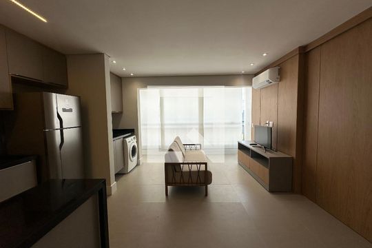 Sala de apartamento para alugar com 1 quarto, 41m² em Empresarial 18 do Forte, Barueri