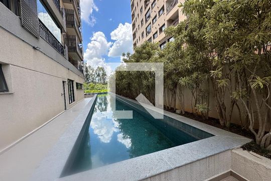Área comum - Piscina de apartamento para alugar com 1 quarto, 41m² em Empresarial 18 do Forte, Barueri