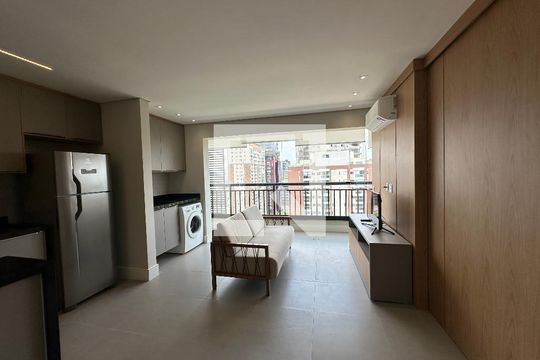 Sala de apartamento para alugar com 1 quarto, 41m² em Empresarial 18 do Forte, Barueri