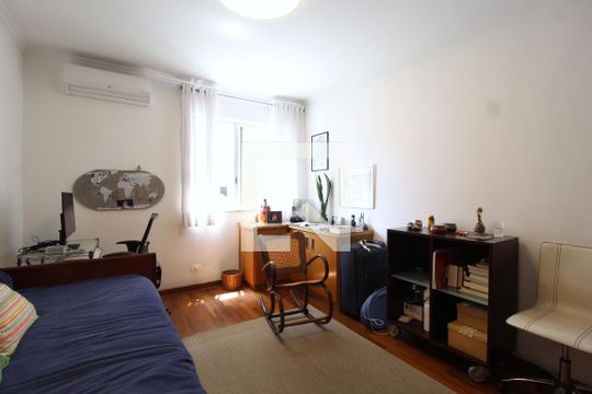 Quarto 1 de apartamento à venda com 4 quartos, 227m² em Itaim Bibi, São Paulo