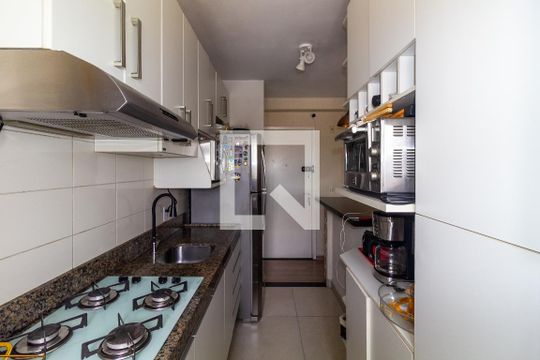 Cozinha de apartamento à venda com 3 quartos, 71m² em Vila Santa Clara, São Paulo