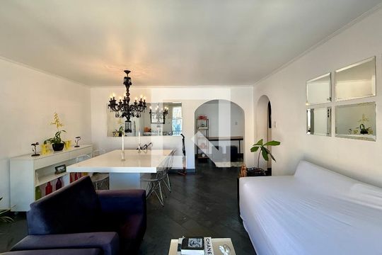 Sala  de apartamento à venda com 2 quartos, 98m² em Vila Nova Conceição, São Paulo