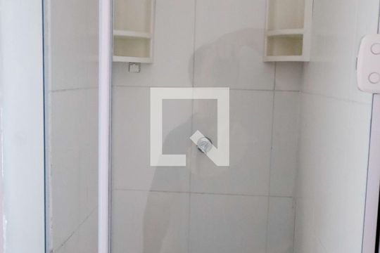 Banheiro de apartamento à venda com 1 quarto, 39m² em Padroeira, Osasco