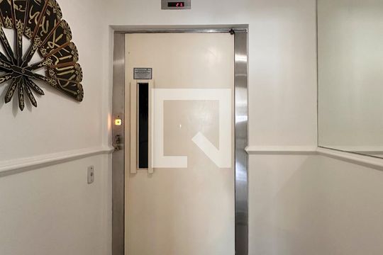 Hall de entrada de apartamento para alugar com 4 quartos, 240m² em Centro, São Bernardo do Campo