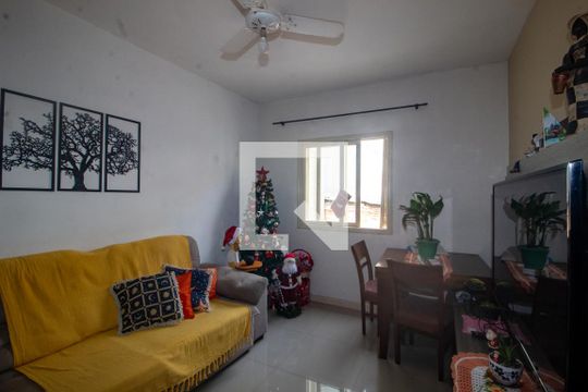 Sala de apartamento para alugar com 2 quartos, 70m² em Medianeira, Porto Alegre
