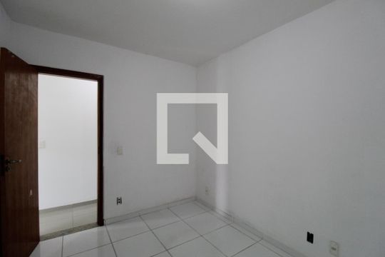 Quarto de casa para alugar com 2 quartos, 100m² em Taquara, Rio de Janeiro
