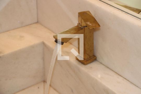 Casa de Condomínio para alugar com 4 quartos, 250m² em Vila Santo Antonio de Carapicuiba, Cotia