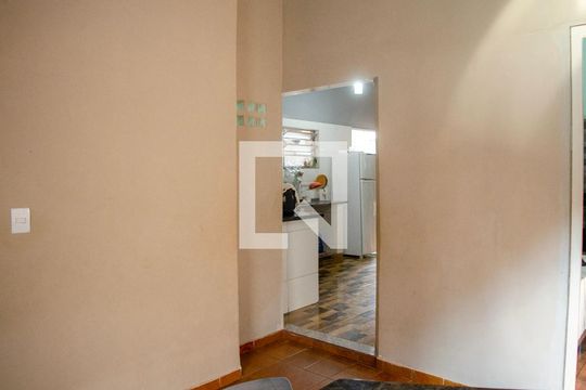 Casa para alugar com 3 quartos, 90m² em Setor Central, Goiânia
