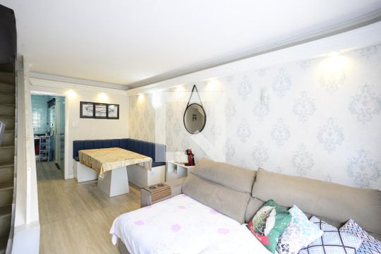Casa à venda com 2 quartos, 132m² em Cambuci, São Paulo