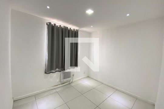 Quarto 1 de apartamento à venda com 2 quartos, 55m² em Tomás Coelho, Rio de Janeiro