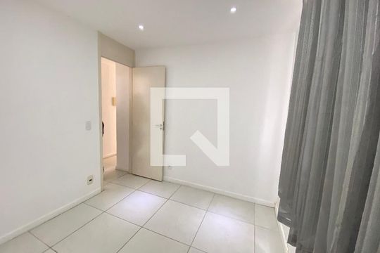 Quarto 1 de apartamento à venda com 2 quartos, 55m² em Tomás Coelho, Rio de Janeiro