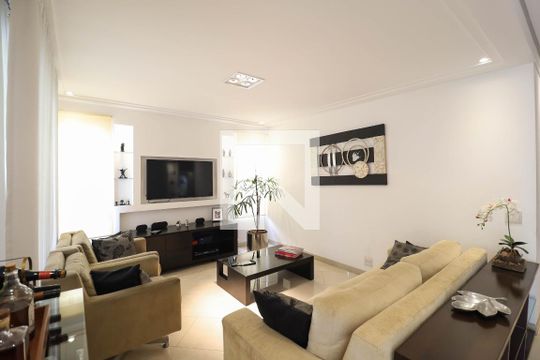 Casa para alugar com 3 quartos, 230m² em Jardim Leonor Mendes de Barros, São Paulo