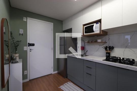 Cozinha de apartamento à venda com 2 quartos, 37m² em Vila Virginia, São Paulo