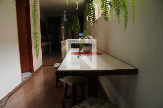 Casa 03 Sala  de casa à venda com 3 quartos, 142m² em Jardim Divinolandia, Guarulhos