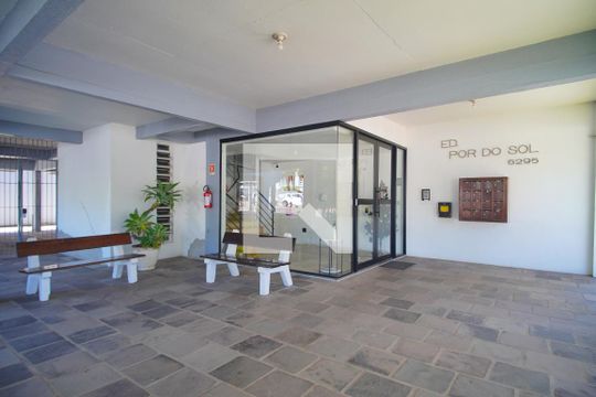 Entrada de apartamento para alugar com 1 quarto, 45m² em Guarani, Novo Hamburgo