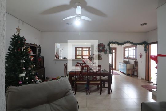Sala 2 de casa à venda com 3 quartos, 500m² em Centro, Canoas