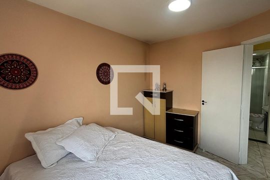 Quarto de apartamento à venda com 3 quartos, 70m² em Vila Bela Vista, Santo André