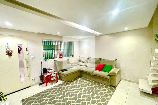 Sala de casa à venda com 3 quartos, 110m² em Vila Zamataro, Guarulhos