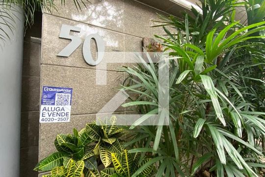 Placa de apartamento à venda com 2 quartos, 103m² em Leblon, Rio de Janeiro