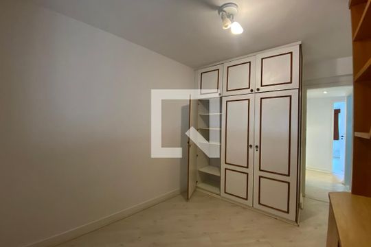 Quarto 1 de apartamento para alugar com 2 quartos, 103m² em Leblon, Rio de Janeiro