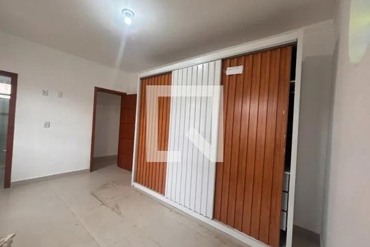 Casa para alugar com 4 quartos, 230m² em Planalto, Belo Horizonte