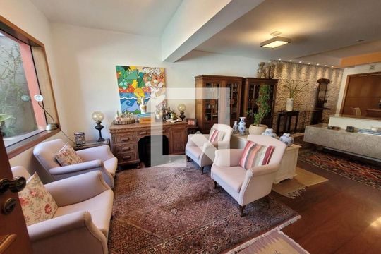 Casa à venda com 4 quartos, 376m² em Residencial Seis (Alphaville), Santana de Parnaíba