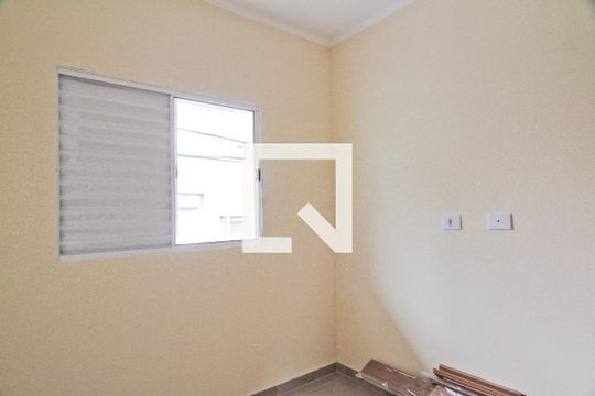 Quarto de apartamento para alugar com 2 quartos, 65m² em Vila Mangalot, São Paulo