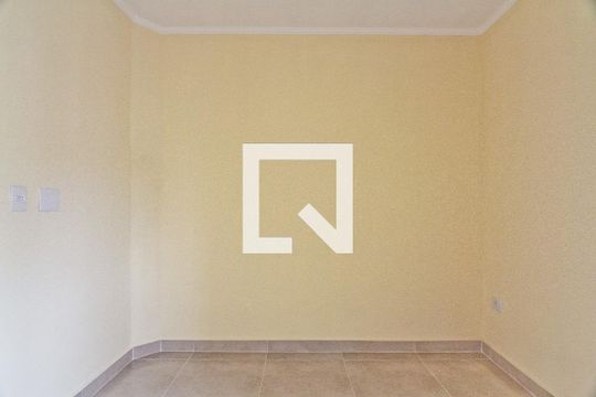 Quarto 2 de apartamento para alugar com 2 quartos, 65m² em Vila Mangalot, São Paulo