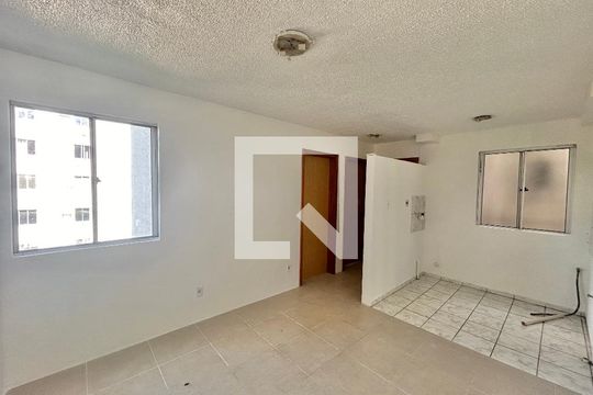 Sala de apartamento para alugar com 2 quartos, 42m² em Canudos, Novo Hamburgo