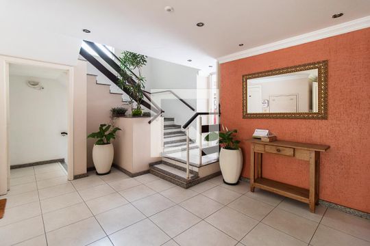 Hall social de apartamento para alugar com 1 quarto, 60m² em Centro Histórico, Porto Alegre