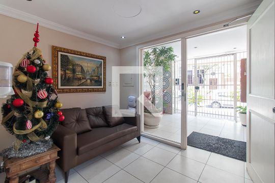 Hall social de apartamento para alugar com 1 quarto, 60m² em Centro Histórico, Porto Alegre