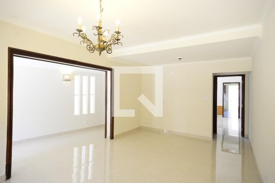 Sala de casa à venda com 3 quartos, 300m² em Vila Mariana, São Paulo