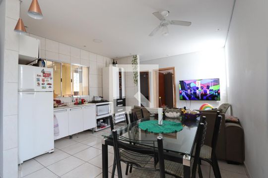 Sala e Cozinha de casa à venda com 4 quartos, 200m² em Parque Luis Mucciolo, São Paulo