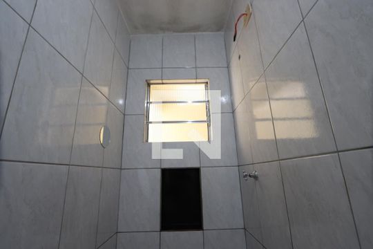 Banheiro Casa 2 de casa à venda com 4 quartos, 200m² em Parque Luis Mucciolo, São Paulo