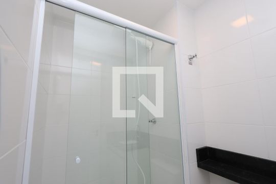 Banheiro de apartamento para alugar com 1 quarto, 26m² em Cidade Satelite Santa Barbara, São Paulo